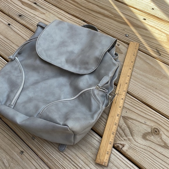 ULTA Rustic Gray Faux Leather Mid-Size Back - Picture 7 of 8